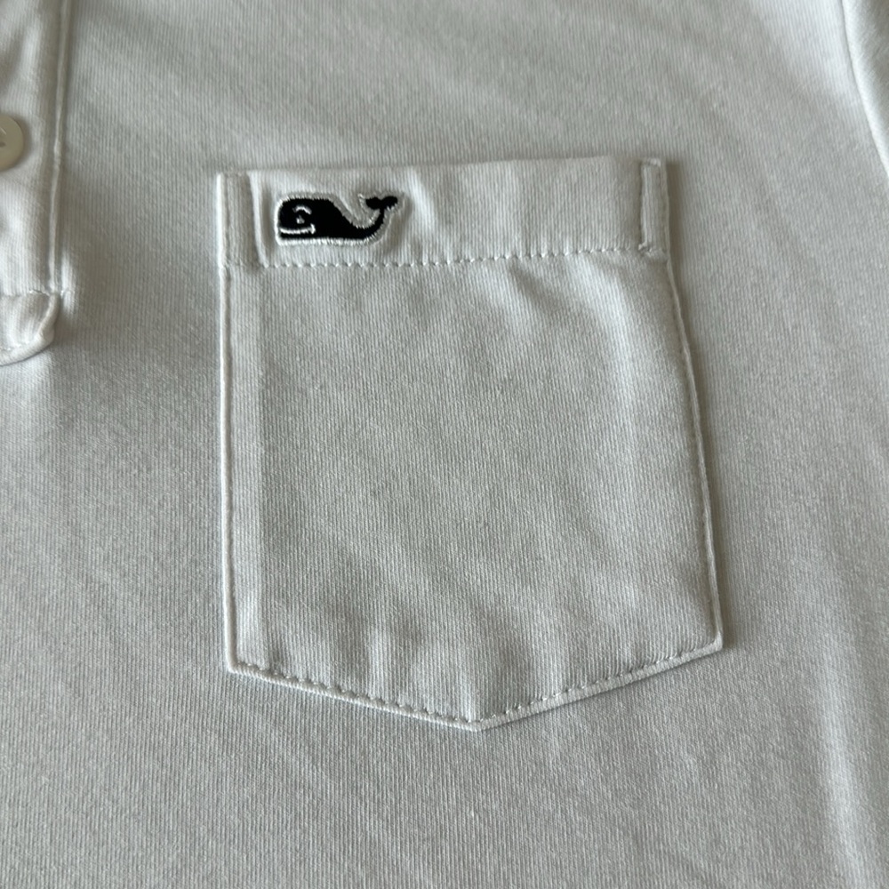 Vineyard Vines size M (12-14)